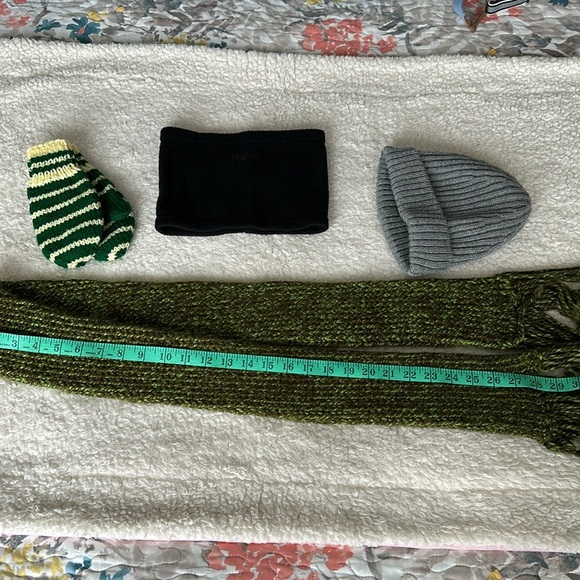 Neck Warmer scarf, mittens, and Zara hat - Picture 5 of 10